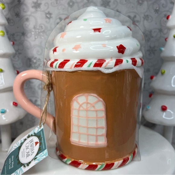 Hearth & Gnome Christmas Cafe Gingerbread Coffee Mug w/ Whipped Cream Mug Topper - Picture 11 of 12
